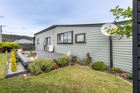 Photo of property in 58 Blake Street, Blaketown, Greymouth, 7805