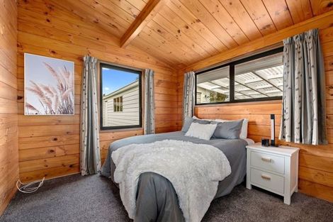 Photo of property in 10 Roband Crescent, Brown Owl, Upper Hutt, 5018