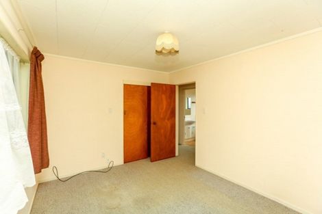 Photo of property in 8a Keats Place, Whalers Gate, New Plymouth, 4310