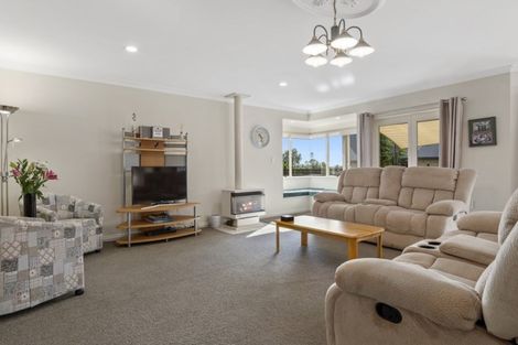 Photo of property in 28 Montana Drive, Pyes Pa, Tauranga, 3112