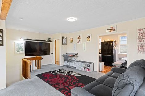 Photo of property in 63 Vodanovich Road, Te Atatu South, Auckland, 0610