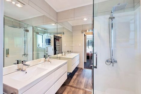 Photo of property in 185 Glamorgan Drive, Torbay, Auckland, 0630