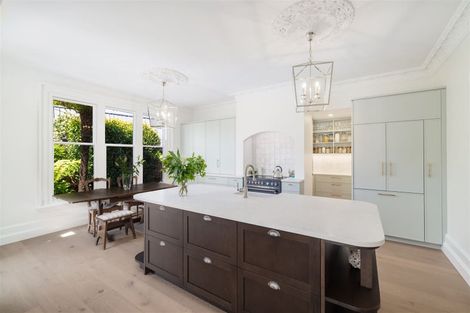 Photo of property in Chilcombe Homestead, 4 Medbury Terrace, Fendalton, Christchurch, 8041