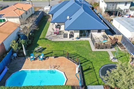 Photo of property in 22 Anne Street, Tinwald, Ashburton, 7700