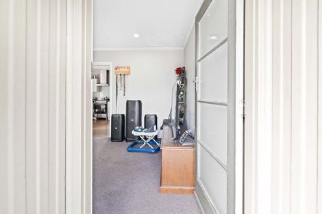 Photo of property in 2a Skerten Avenue, Hornby, Christchurch, 8042