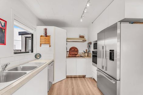 Photo of property in 1 Manaia Road, Tairua, 3508