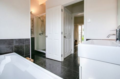 Photo of property in 908 Ellison Road, Parkvale, Hastings, 4122