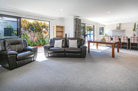 Photo of property in 136 Golden Shore Place, Coromandel, 3506