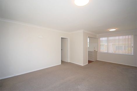 Photo of property in 1/279 Sunset Road, Sunnynook, Auckland, 0632