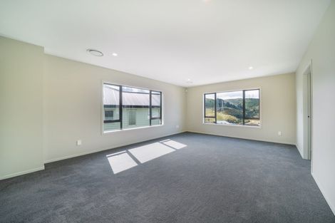 Photo of property in 5 Swinton Place, Churton Park, 6037