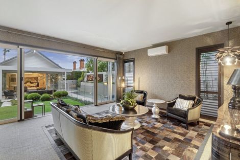 Photo of property in 27 Clifton Road, Herne Bay, Auckland, 1011