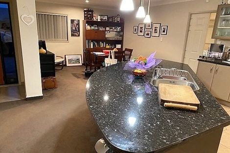 Photo of property in 208 Frimley Oaks, Frimley, Hastings, 4120