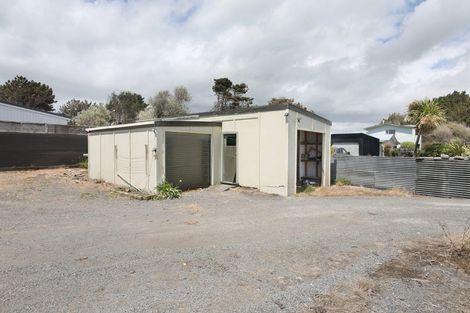 Photo of property in 75 Punga Street, Tangimoana, 4822