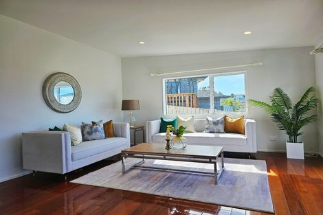 Photo of property in 65 Zara Court, Windsor Park, Auckland, 0632