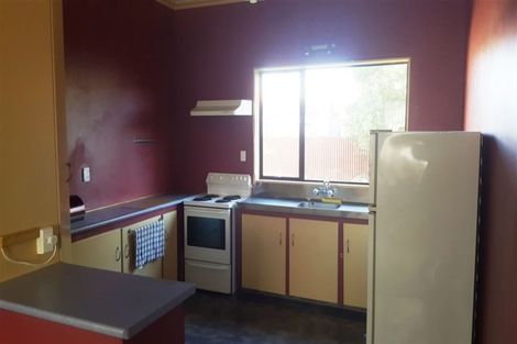 Photo of property in 90 Rhodes Street, Waimate, 7924
