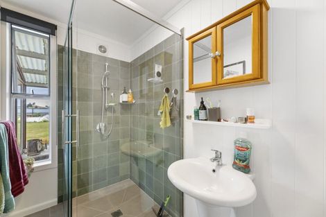 Photo of property in 66 London Street, Hampden, 9410