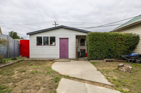 Photo of property in 1 Edward Street, Waimate, 7924