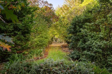 Photo of property in 45 Waicola Drive, Fitzherbert, Palmerston North, 4471