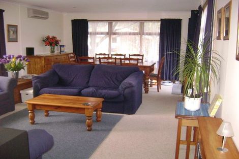 Photo of property in 33 Bauchop Road, Waterloo, Lower Hutt, 5011