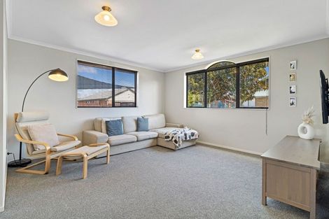 Photo of property in 38 Diomede Glade, Flagstaff, Hamilton, 3210