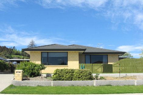 Photo of property in 15 Kingsford Drive, Stoke, Nelson, 7011