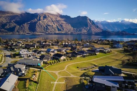 Photo of property in 18 Centre Crescent, Wanaka, 9305