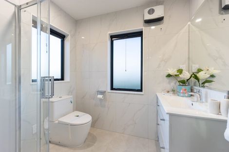 Photo of property in 39 Davey Crescent, Orewa, 0931