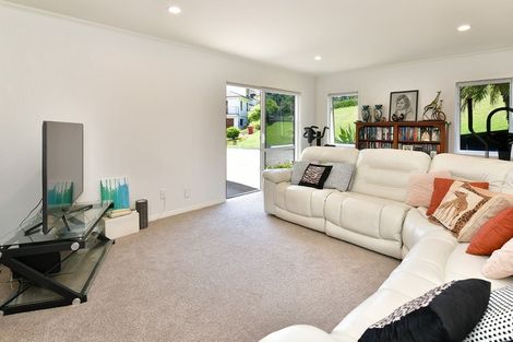 Photo of property in 20 Whale Cove, Stanmore Bay, Whangaparaoa, 0932