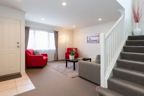Photo of property in 3 Carousel Crescent, East Tamaki Heights, Auckland, 2016