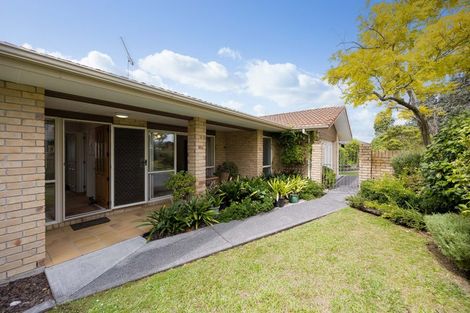 Photo of property in 2 Jubaea Place, Henderson, Auckland, 0610