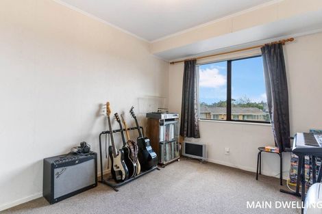 Photo of property in 165 Bradbury Road, Botany Downs, Auckland, 2010