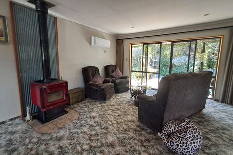 Photo of property in 19 Kew Road, Westport, 7825