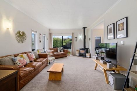 Photo of property in 15 Carter Drive, Pomare, Rotorua, 3015