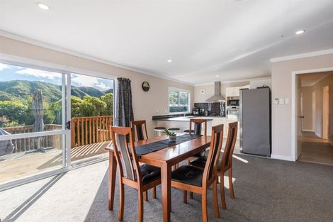 Photo of property in 675 Coast Road, Wainuiomata Coast, Wainuiomata, 5373