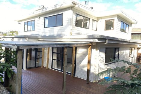 Photo of property in 23a Korotaha Terrace, Rothesay Bay, Auckland, 0630