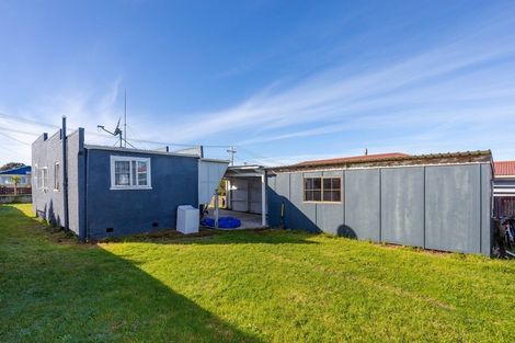 Photo of property in 17 Aotea Street, Castlecliff, Whanganui, 4501