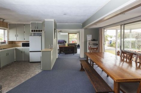 Photo of property in 30 Tenby Place, Avondale, Christchurch, 8061