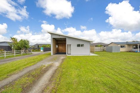 Photo of property in 6 Rena Place, Whitianga, 3510