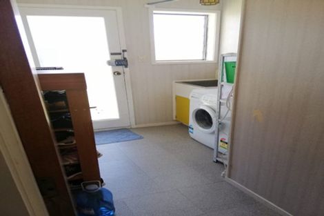 Photo of property in 1 Halberg Street, Glenfield, Auckland, 0629