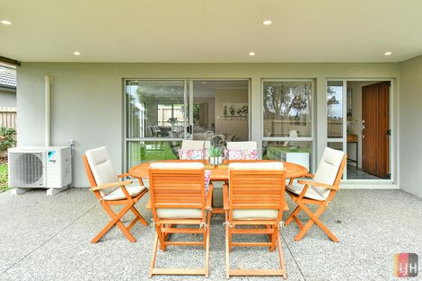 Photo of property in 5 Wairua Place, Pukekohe, 2120