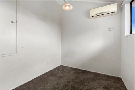 Photo of property in 81 College Road, Northcote, Auckland, 0627