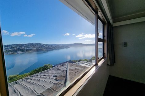 Photo of property in 27 Kaikoura Street, Maupuia, Wellington, 6022