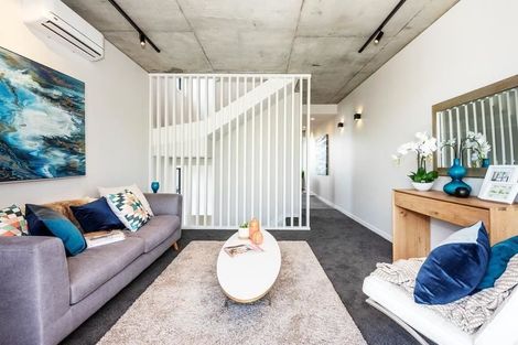 Photo of property in 5/4165 Great North Road, Glen Eden, Auckland, 0602