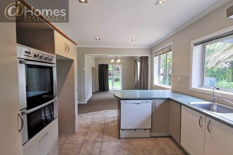 Photo of property in 6 Moontide Road, Kumeu, 0892