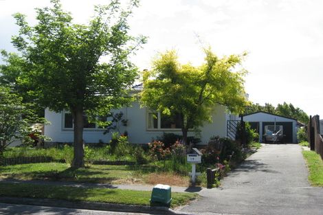 Photo of property in 19 Tintern Avenue, Avonhead, Christchurch, 8042