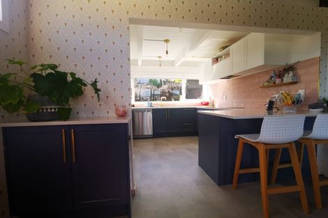 Photo of property in 16 Indira Place, Khandallah, Wellington, 6035