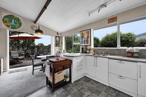 Photo of property in 26 High Street East, Waitara, 4320