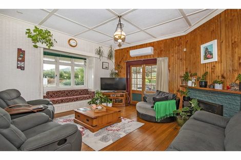 Photo of property in 8 Shortland Street, Regent, Whangarei, 0112