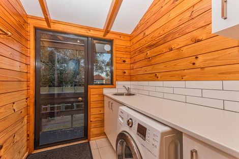 Photo of property in 1/32 Glucina Avenue, West Harbour, Auckland, 0618