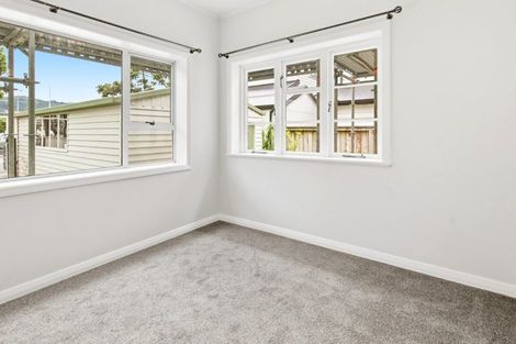 Photo of property in 89 Cambridge Terrace, Waterloo, Lower Hutt, 5011